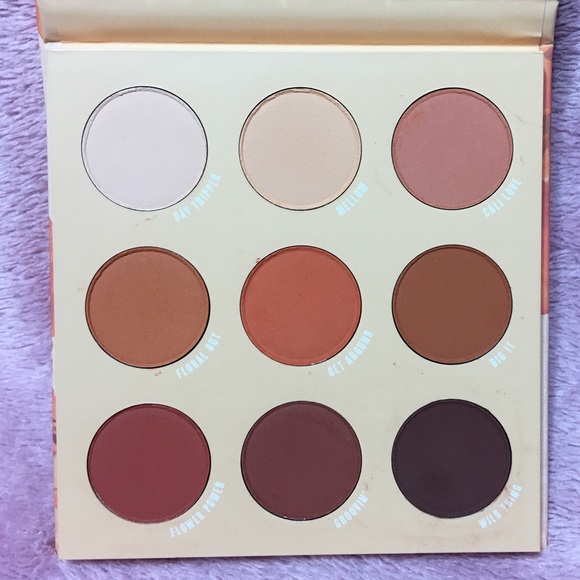 Colourpop’s Big Poppy eyeshadow palette - Picture 3 of 13